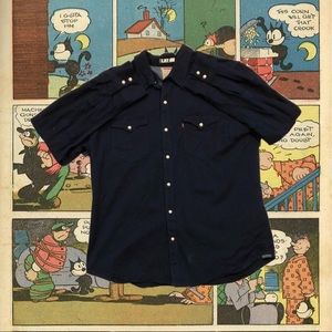 ❌BUTTON UP LEVIS DENIM SHIRT❌